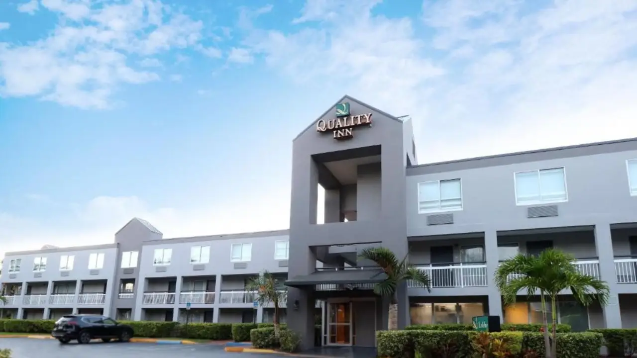 Quality Inn Miami Airport Doral – Budget Hotel Near MIA with Shuttle, Free Breakfast & Essential Amenities